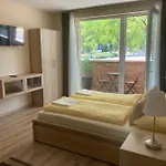 Castellum Apartmanhaz 3* Дьюла