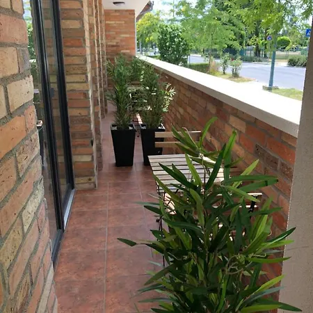 فندق مبيت وإفطار Castellum Apartmanhaz غيولا