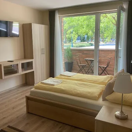 Castellum Apartmanhaz * Gyula