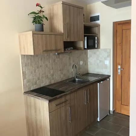 Frühstückspension Castellum Apartmanhaz *