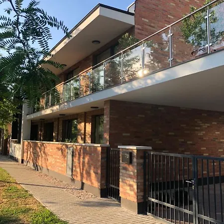 فندق مبيت وإفطار Castellum Apartmanhaz غيولا