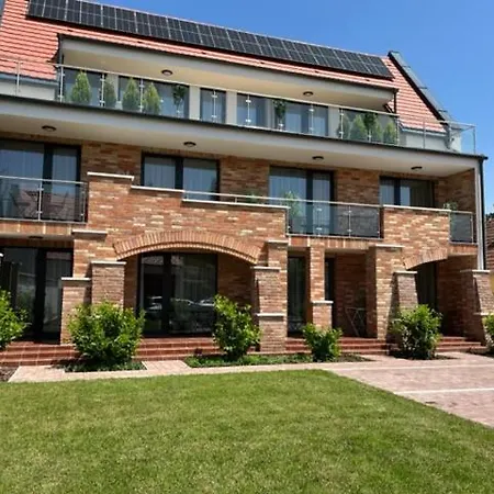 Castellum Apartmanhaz Gyula