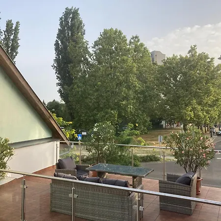 فندق مبيت وإفطار Castellum Apartmanhaz غيولا
