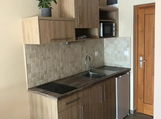 Bed & Breakfast Castellum Apartmanhaz 4*