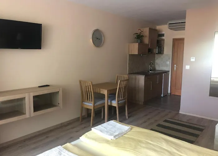 Couette-café Castellum Apartmanhaz Gyula