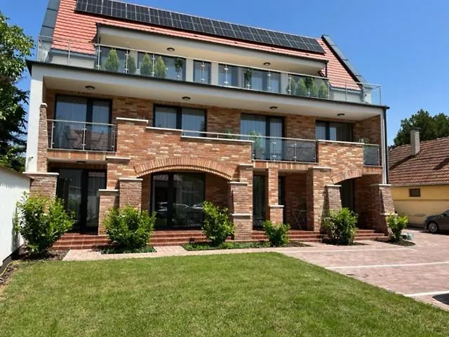 Castellum Apartmanhaz Gyula