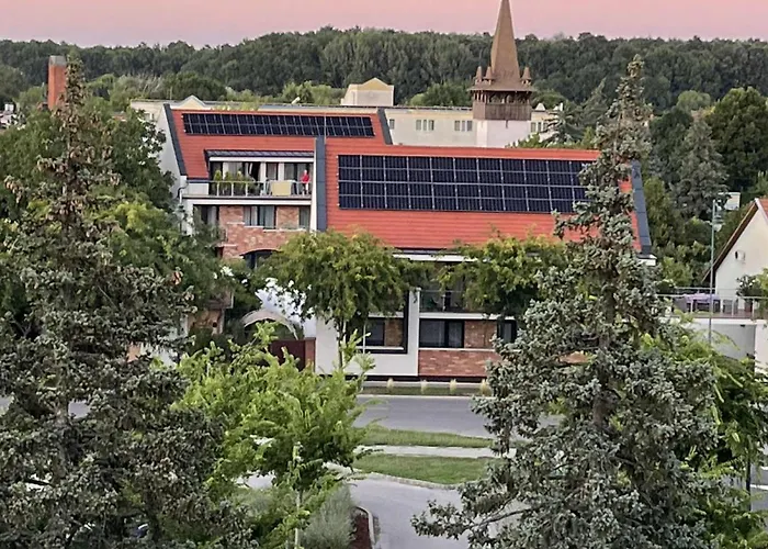 Castellum Apartmanhaz 4* Gyula